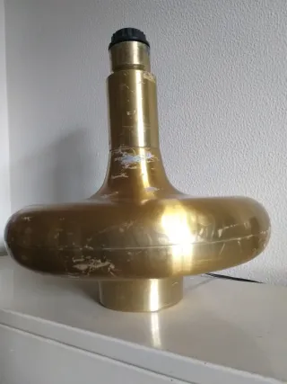 Lámpara de sobremesa dorada metal
