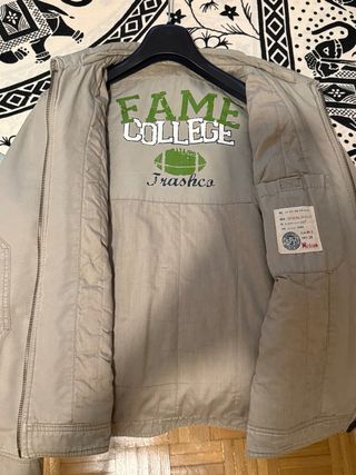 Cazadora estilo bomber