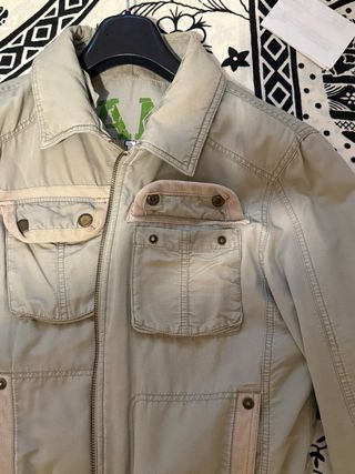 Cazadora estilo bomber