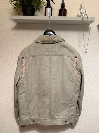 Cazadora estilo bomber