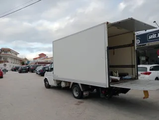 Trasporte y mudanzas 
