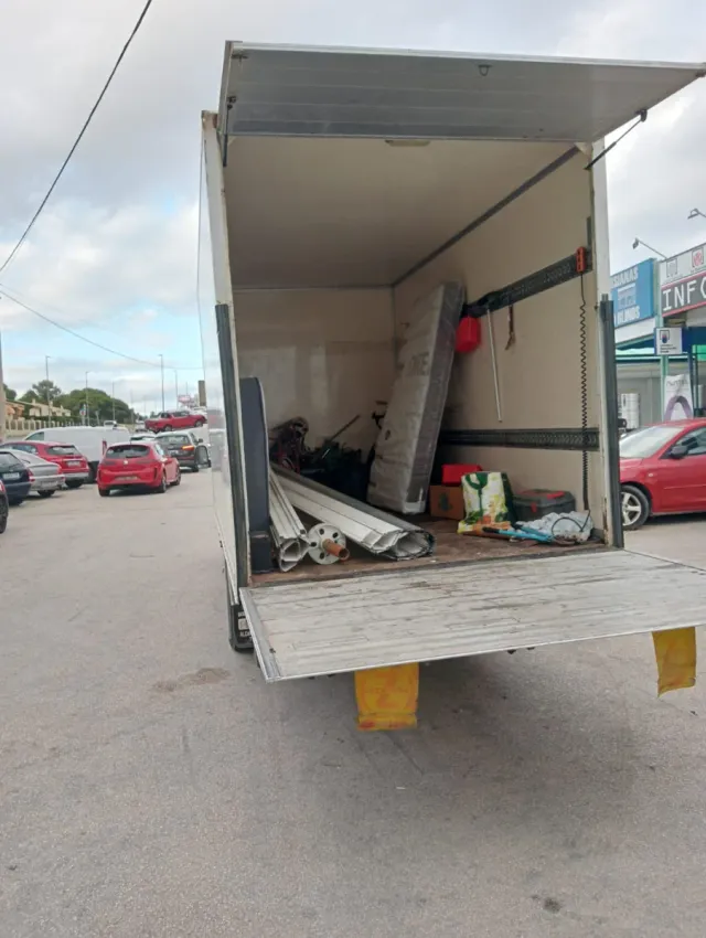 Trasporte y mudanzas