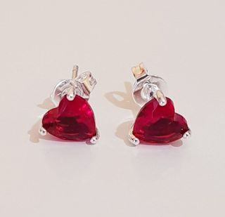 Pendientes corazón rojo botón, en plata 