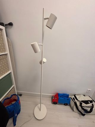 Lámpara de pie moderna 3 focos