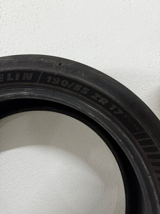 Neumático trasero moto