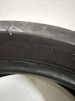 Neumático trasero moto