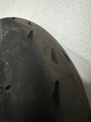 Neumático trasero moto