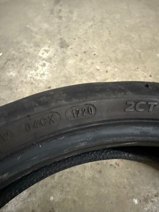 Juego neumaticos moto