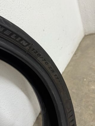 Juego neumaticos moto