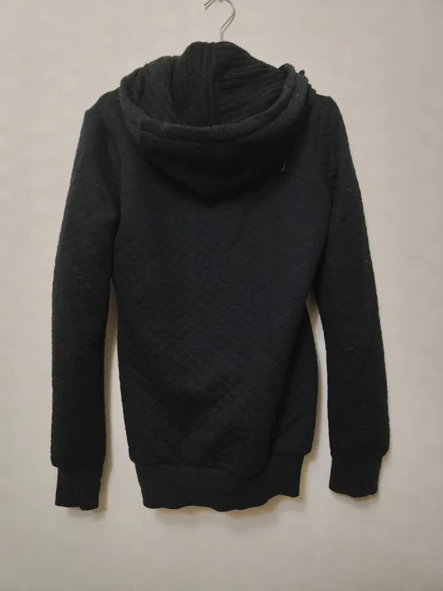 Sudadera negra con forro interior