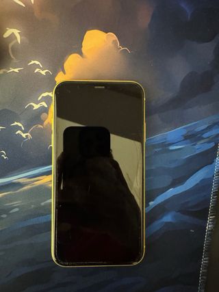 iPhone 11 giallo