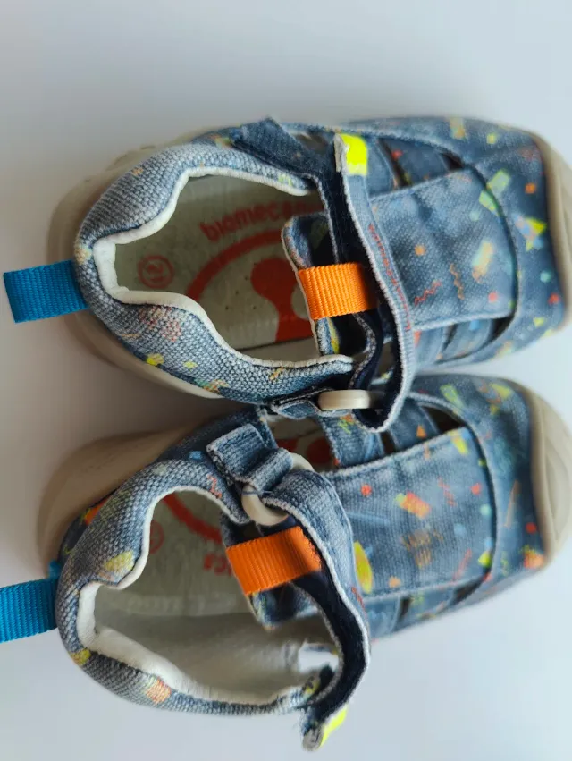 Zapatillas Biomecanics bebe talla 21