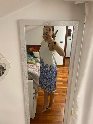 Vestido blanco y azul con estampado