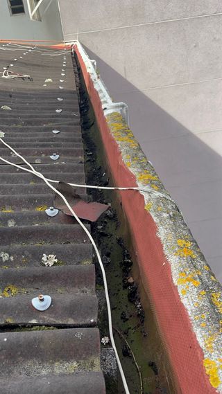 Limpieza de Canalones en comunidad de propietarios