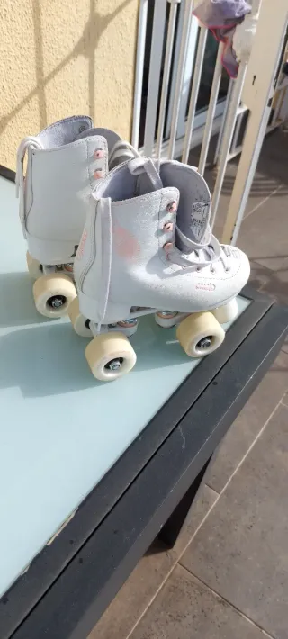 Patines de patinaje artístico blancos