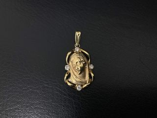 colgante oro 18k con piedra