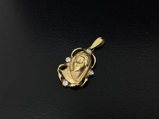 colgante oro 18k con piedra