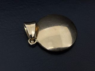 colgante oro 18k con piedra con diamante