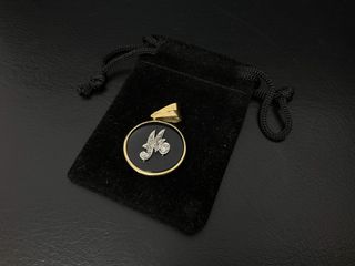 colgante oro 18k con piedra con diamante