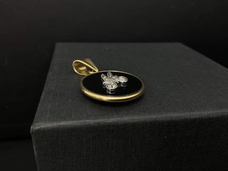 colgante oro 18k con piedra con diamante
