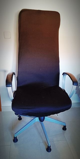 silla oficina IKEA MARKUS negra