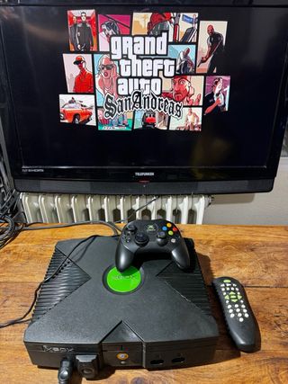 Xbox Clásica con mando, cables y juego