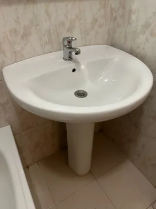 2 Lavabos de cerámica blanco con pie