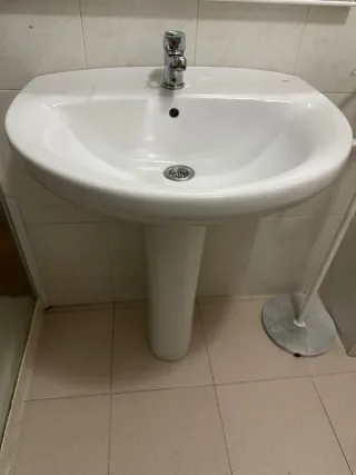 2 Lavabos de cerámica blanco con pie