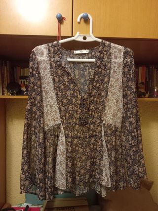 Blusa Zara Estampada Manga Larga