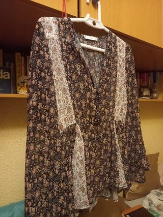 Blusa Zara Estampada Manga Larga