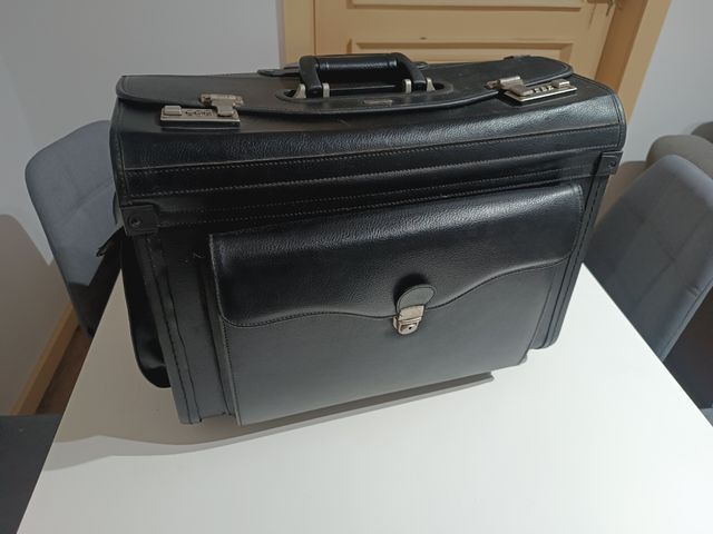 Trolley de viagem em pele