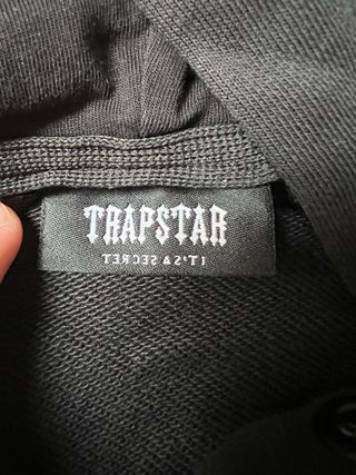 Sudadera Trapstar Negra precio negociable
