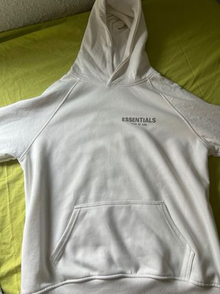 Sudadera ESSENTIALS Blanca precio negociable