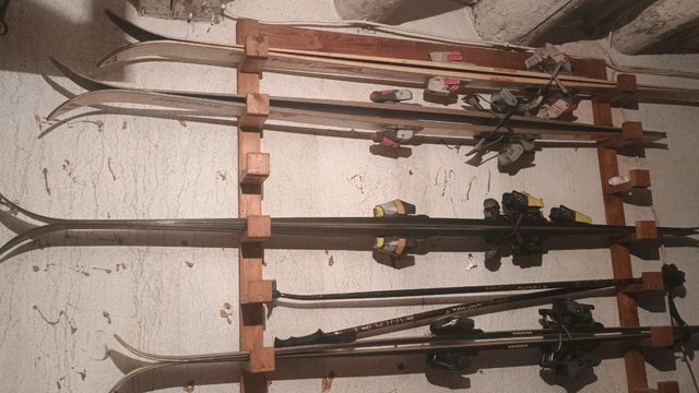 URGE Esquís antiguos