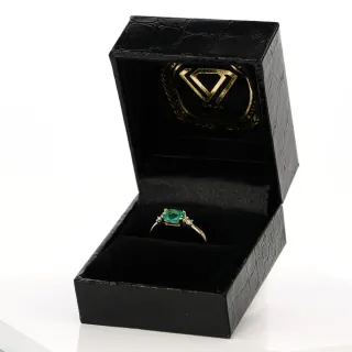 Anillo Oro Esmeralda y Diamantes