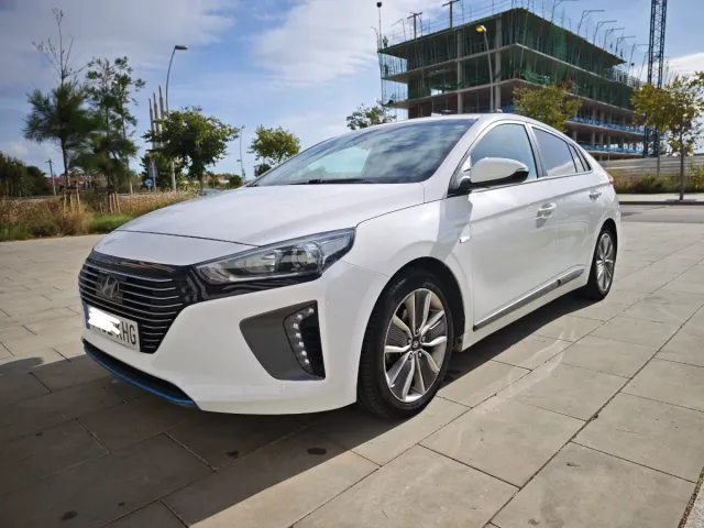 Hyundai IONIQ 1.6Hibrido 140CV, año 2018 Garantia