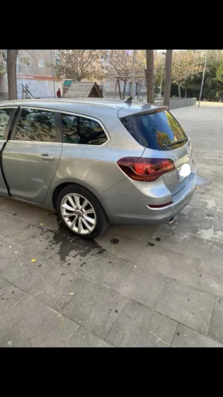 Opel Astra 2012