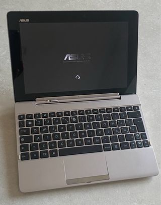 Tablet Asus con Teclado