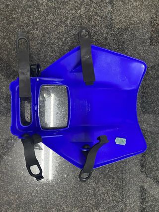 Plástico Careta Beta Rr con gomas y pasacable