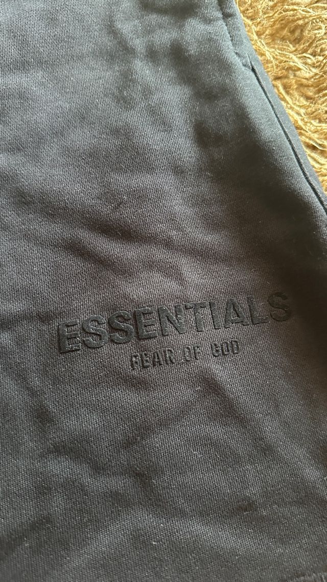 Pantalón corto Essentials negro talla L