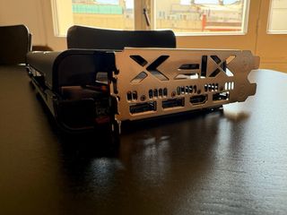 XFX RX 5600 XT THICC II PRO – 6GB (como nuevo)