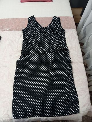 Vestido midi negro lunares blancos