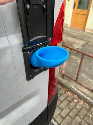 Embudo llenado agua autocaravana