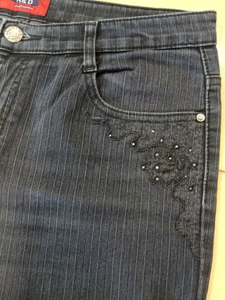 Pantalón vaquero negro