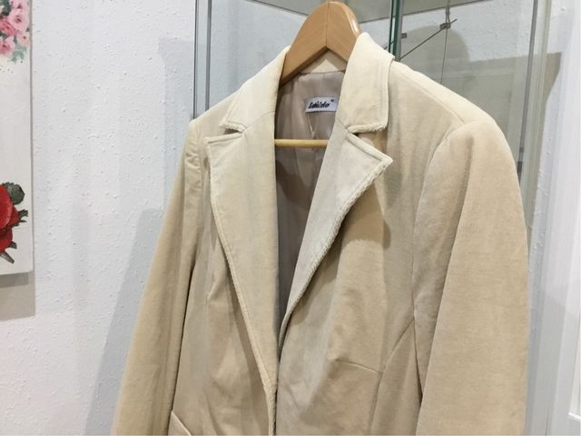 Americana de pana tipo blazer beige