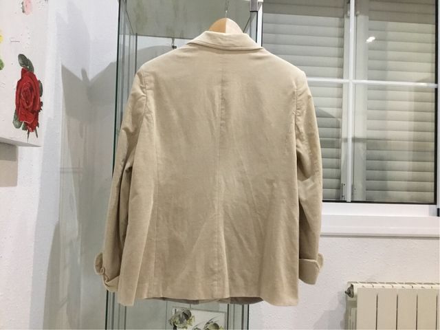 Americana de pana tipo blazer beige