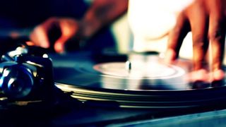 Clases de DJ a vinilo