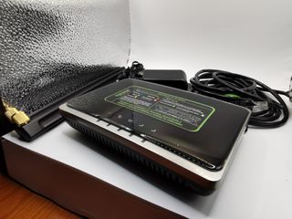 Router 4G Instanet con WiFi y antenas