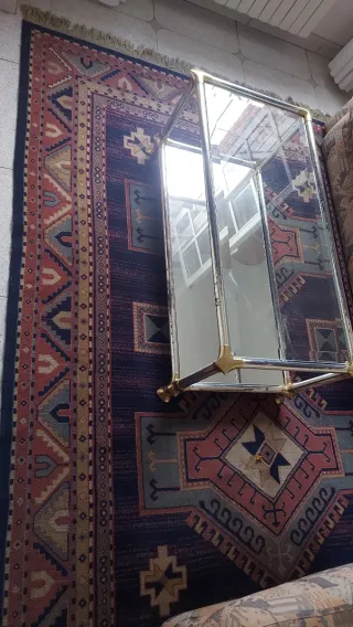 Mesa de centro cristal y metal dorado