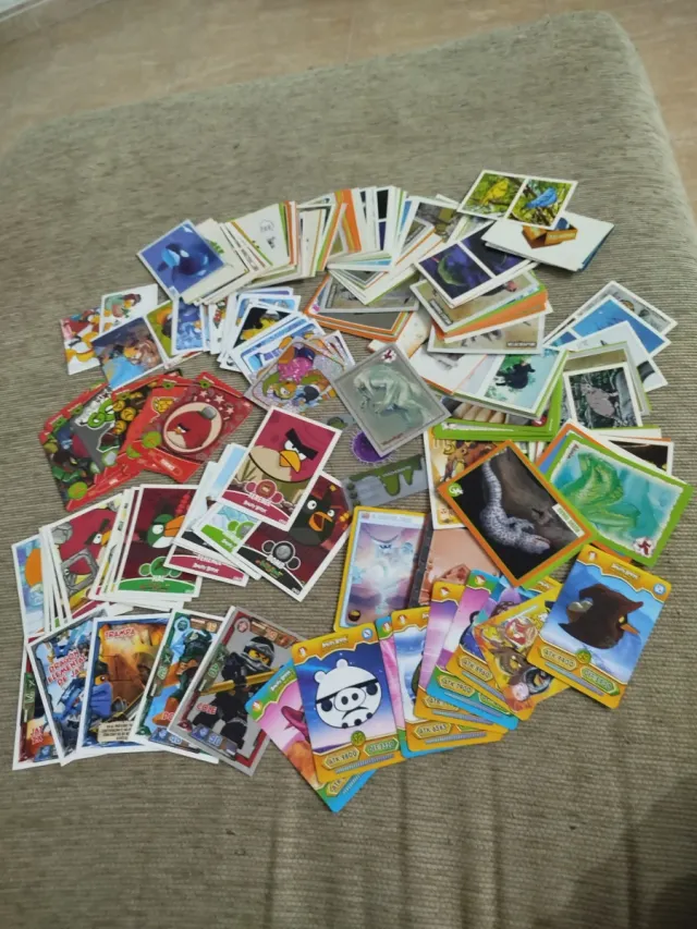 Coleção de Cartões e Autocolantes